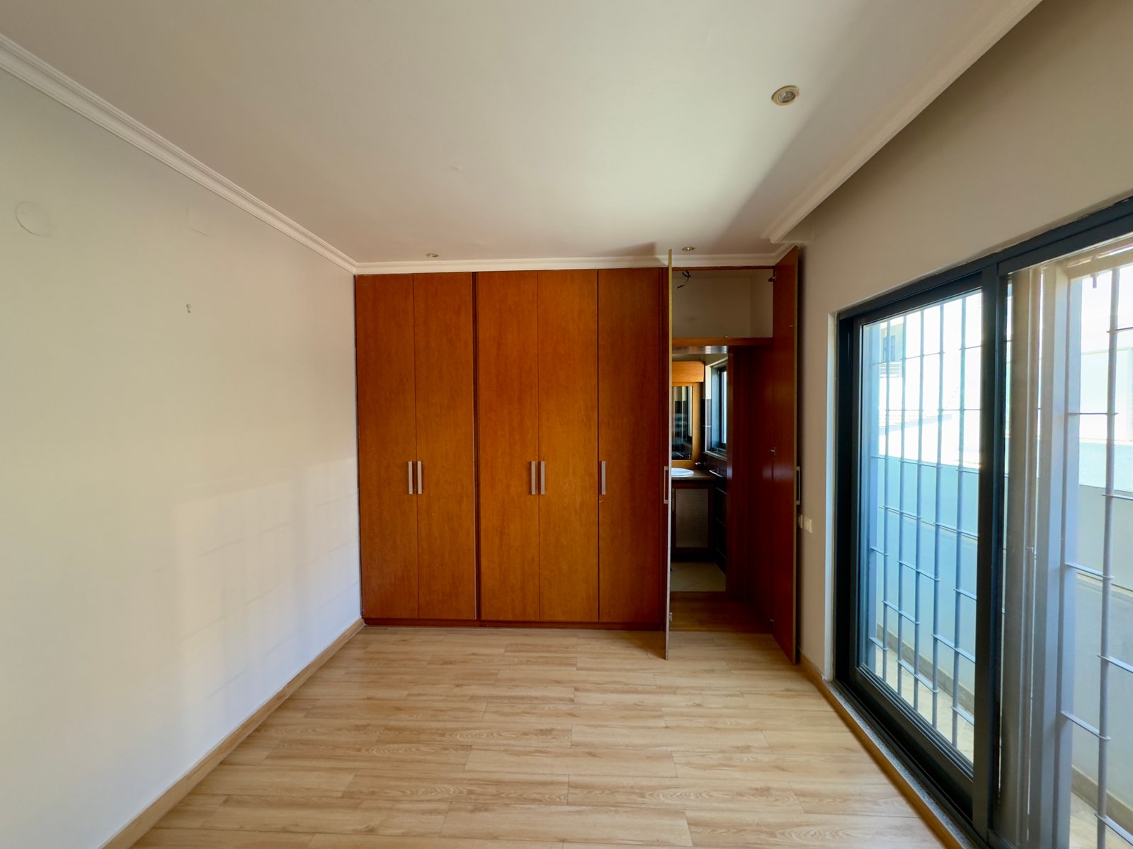 Moradia Geminada T4 com Piscina | Próxima à Escola Portuguesa