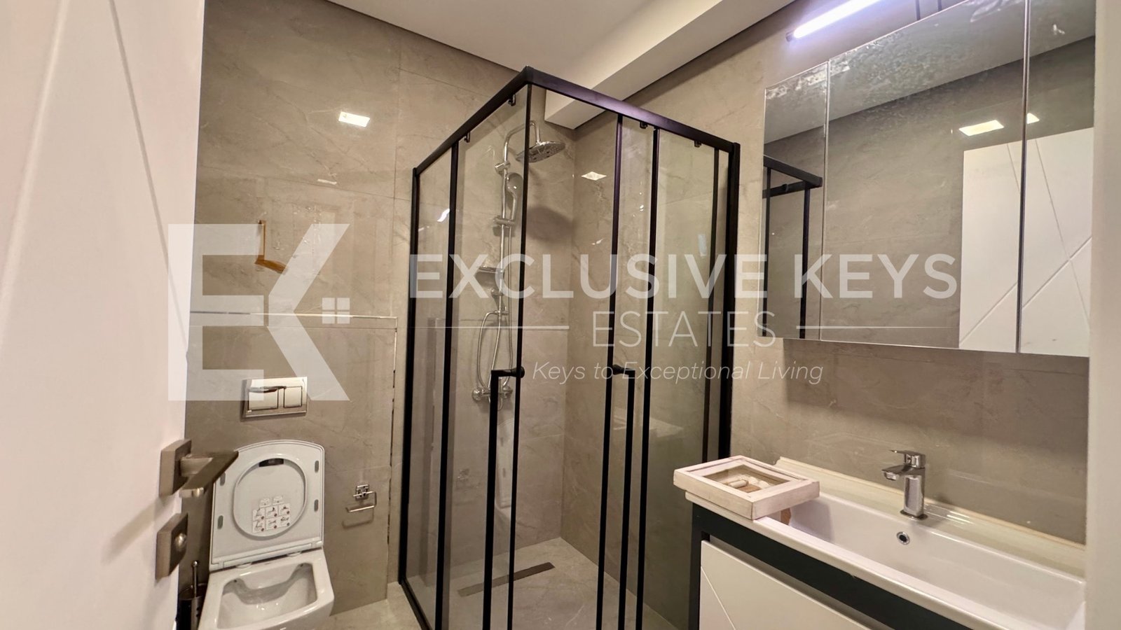 ARRENDA-SE APARTAMENTO T3 MOBILADO | CONDOMÍNIO FLORA