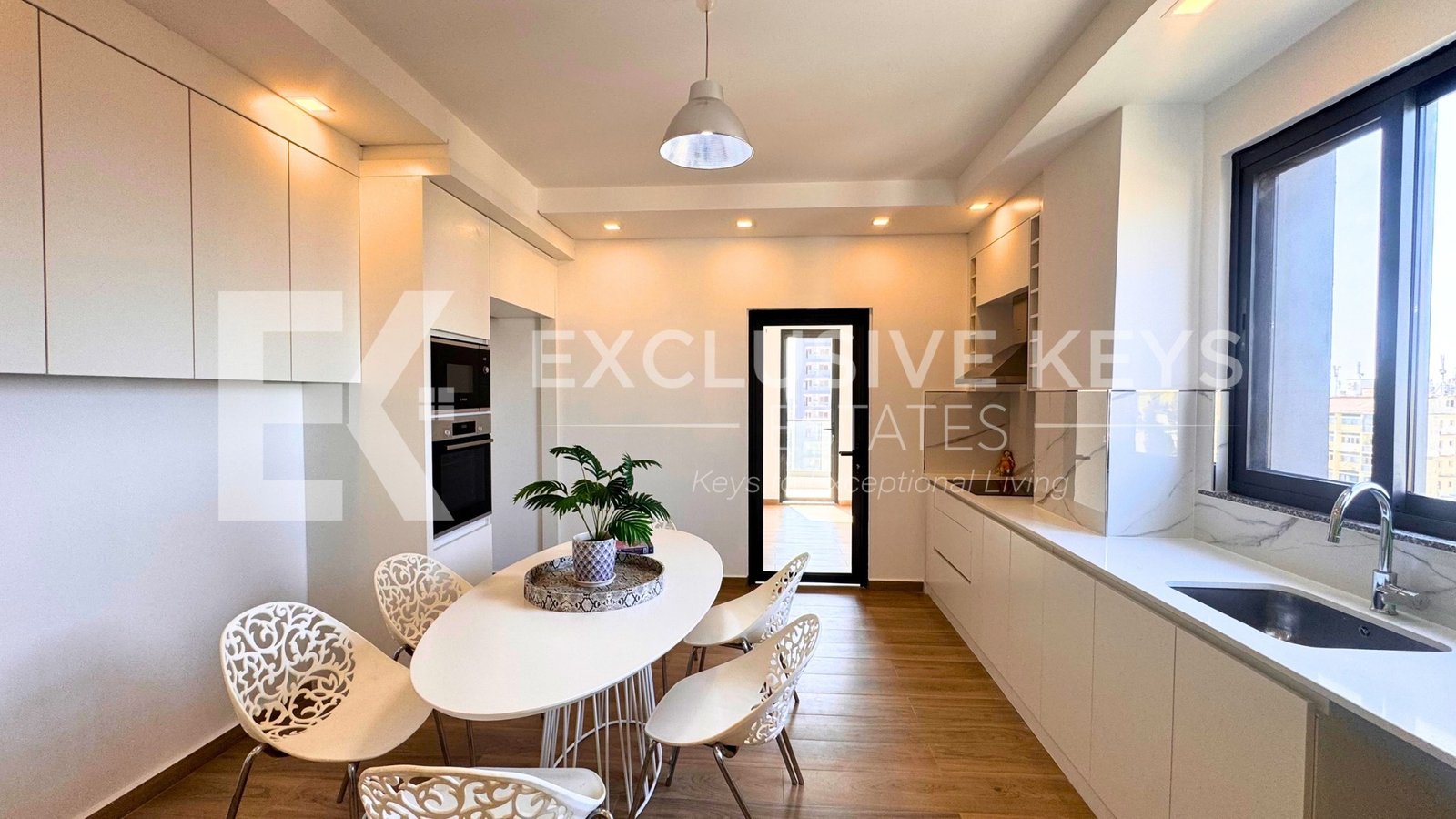 ARRENDA-SE APARTAMENTO T3 MOBILADO | CONDOMÍNIO FLORA