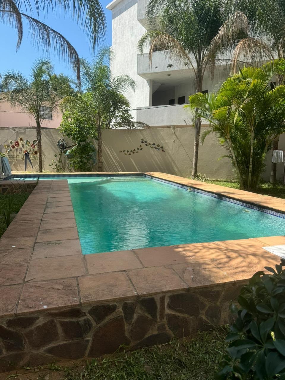 ARRENDA-SE MORADIA T5 | CONDOMÍNIO | BAIRRO DO MARÍTIMO