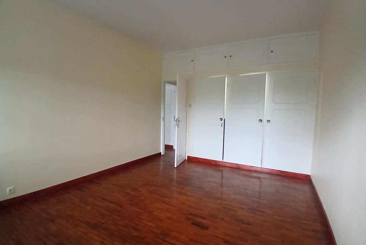 Moradia T4+1 com Piscina para Arrendamento | Sommerschield