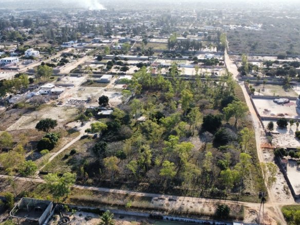 Lotes de 900 m² à Venda em Cumbeza – Próximos da EN1