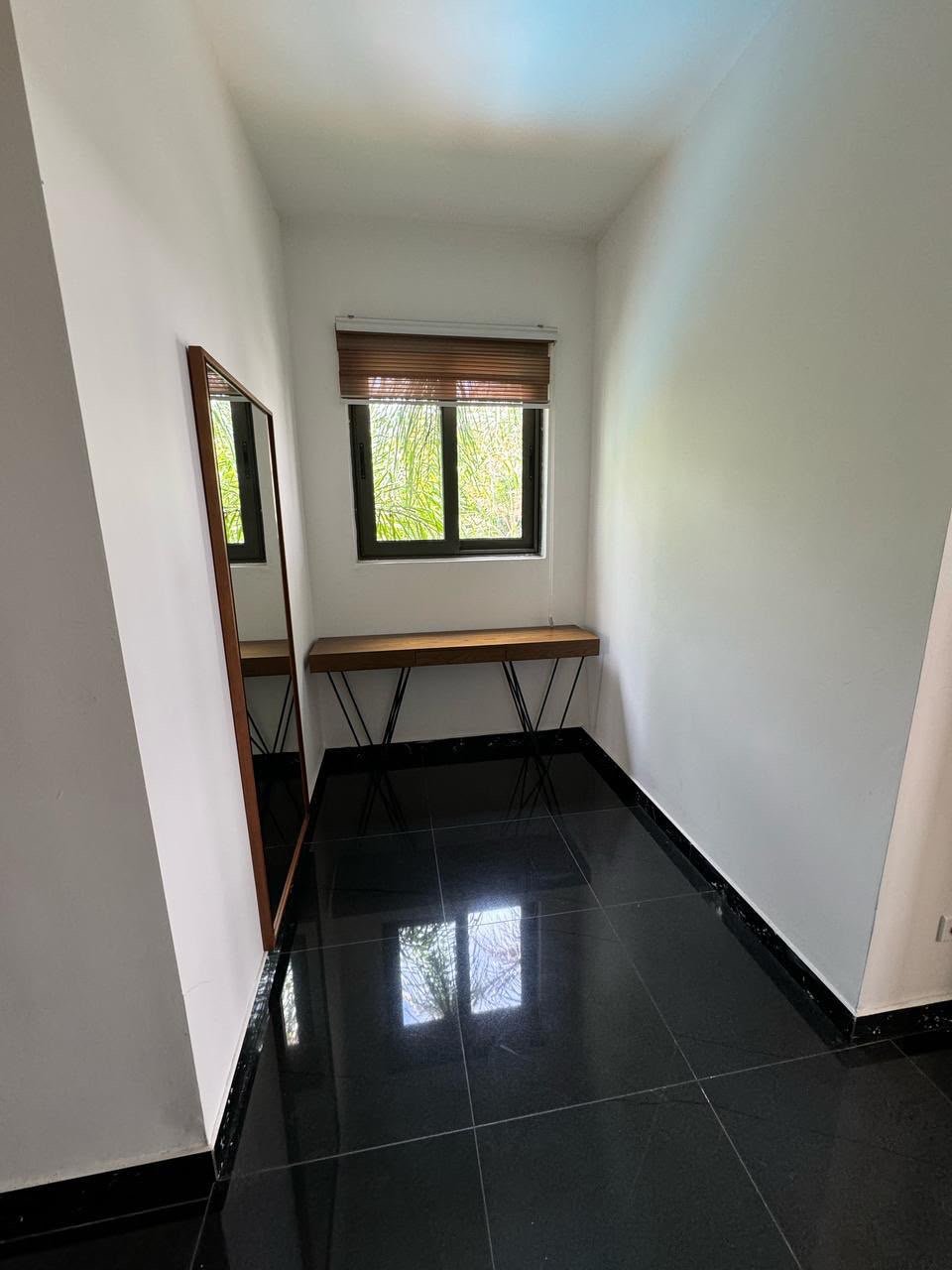 ARRENDA-SE MORADIA T5 | CONDOMÍNIO | BAIRRO DO MARÍTIMO