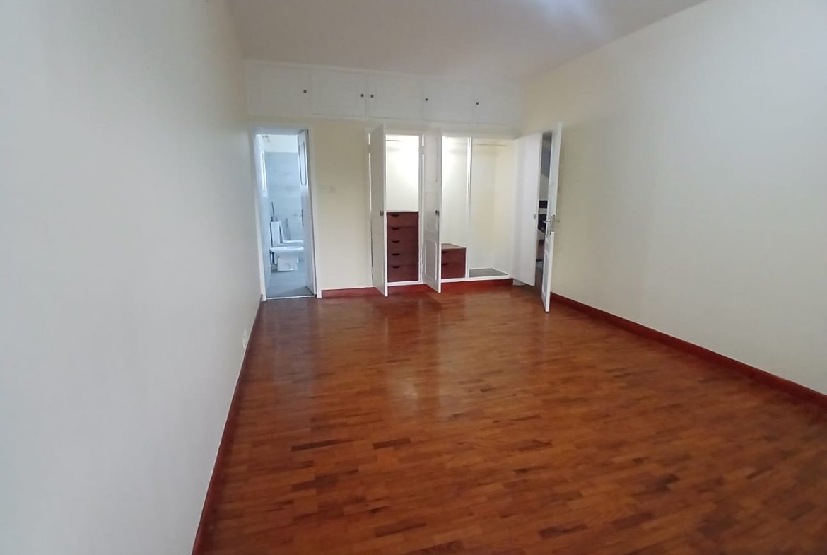 Moradia T4+1 com Piscina para Arrendamento | Sommerschield