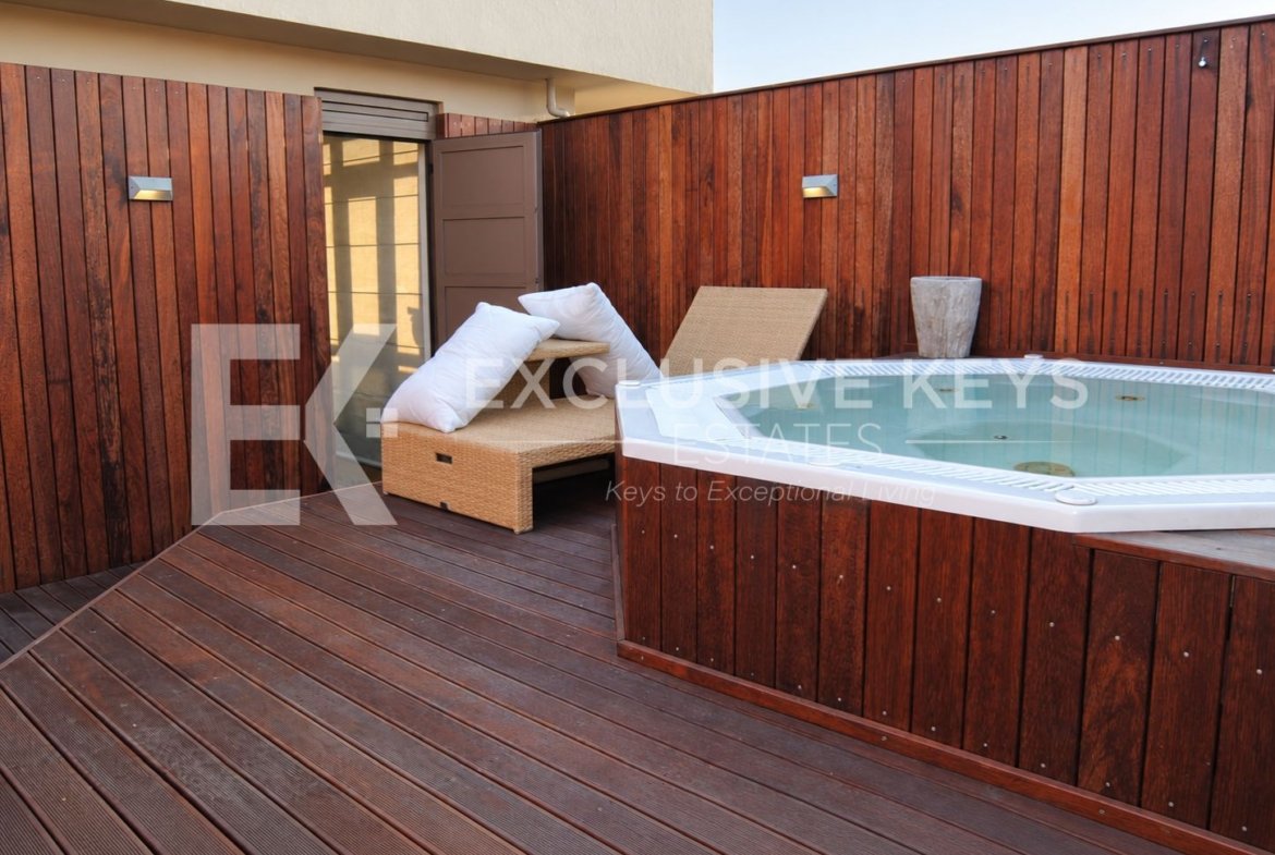 Moradia de Luxo T5 na Sommerschield — Venda e Arrendamento