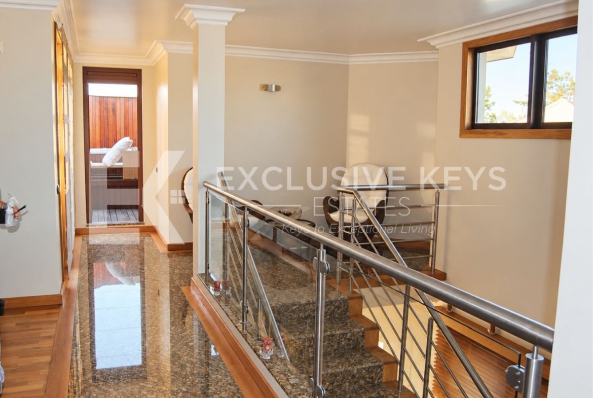 Moradia de Luxo T5 na Sommerschield — Venda e Arrendamento