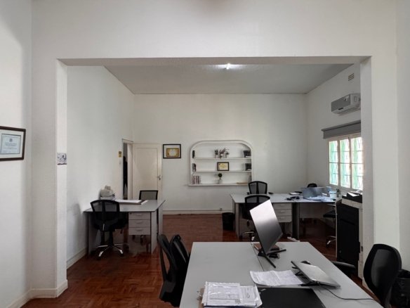 🏢 Moradia Geminada para Escritórios