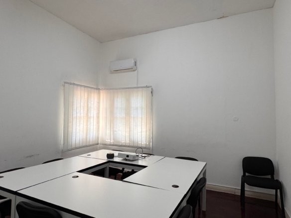 🏢 Moradia Geminada para Escritórios