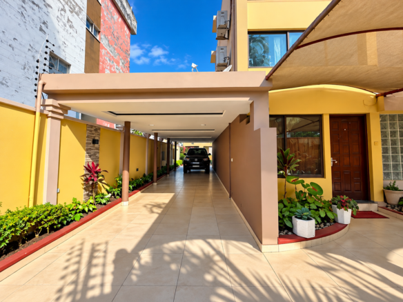 Moradia para Escritórios ou habitação no Bairro da Coop