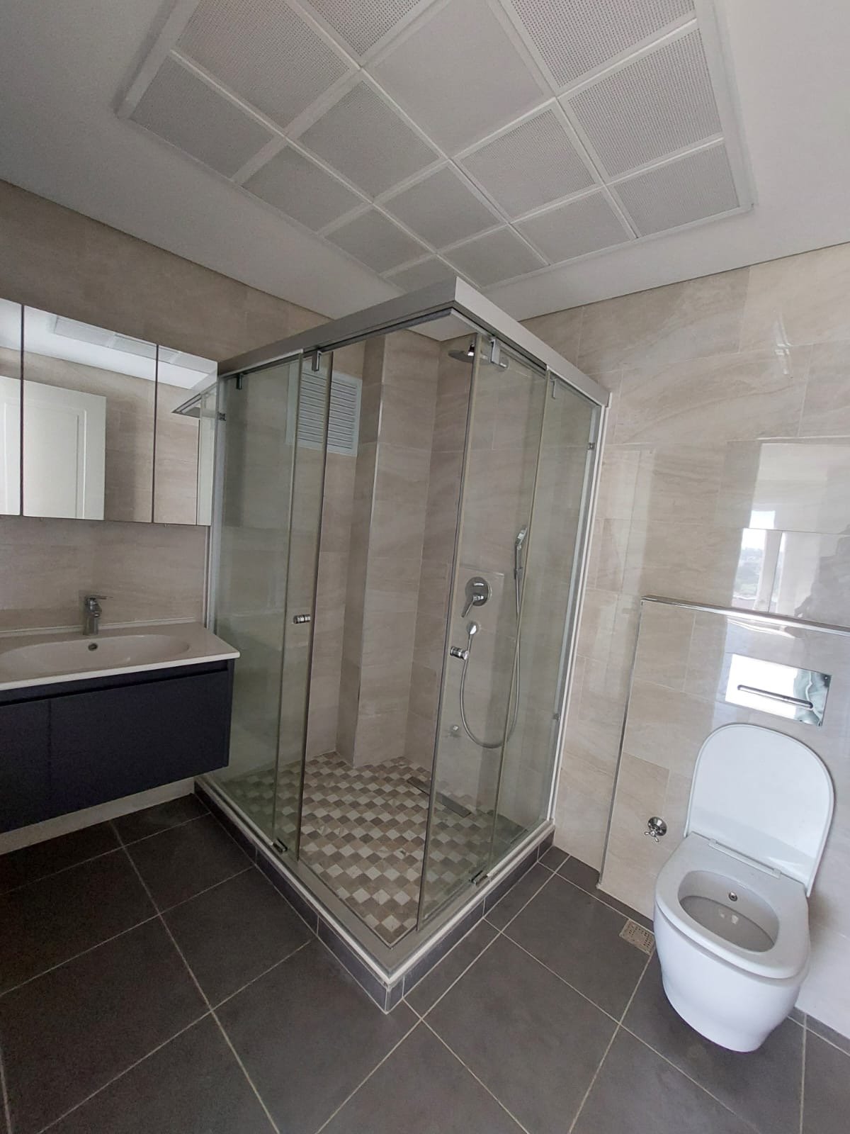 cdd3a358-8e9e-4588-bd1a-860e5c67eb9f 🏙️ APARTAMENTO T3 À VENDA | PARKMOZA